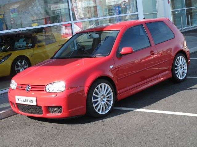 R32 Red 23